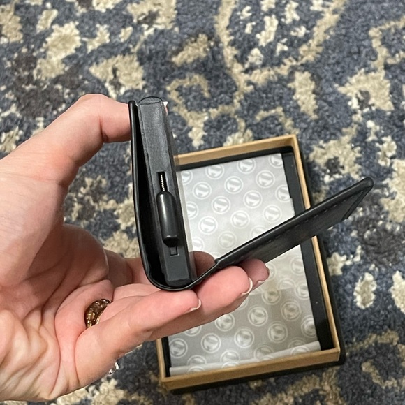 SALE! Navy Vulkit Leather Wallet. - Picture 2 of 6